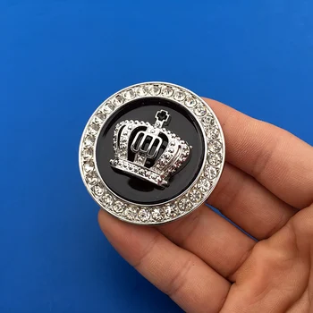 1 VNT 3D Metalo Deimantų Karūną VIP Emblema Auto Ženklelis Motociklo Automobilių lipdukai, Decal Hyundai 